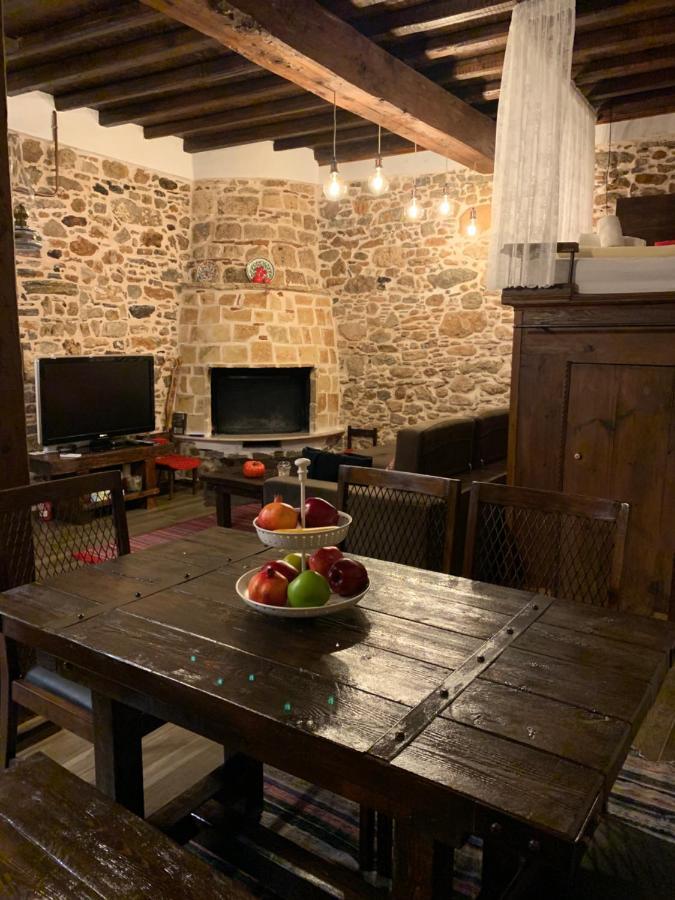 Areti'S Traditional House Apollona Exterior photo
