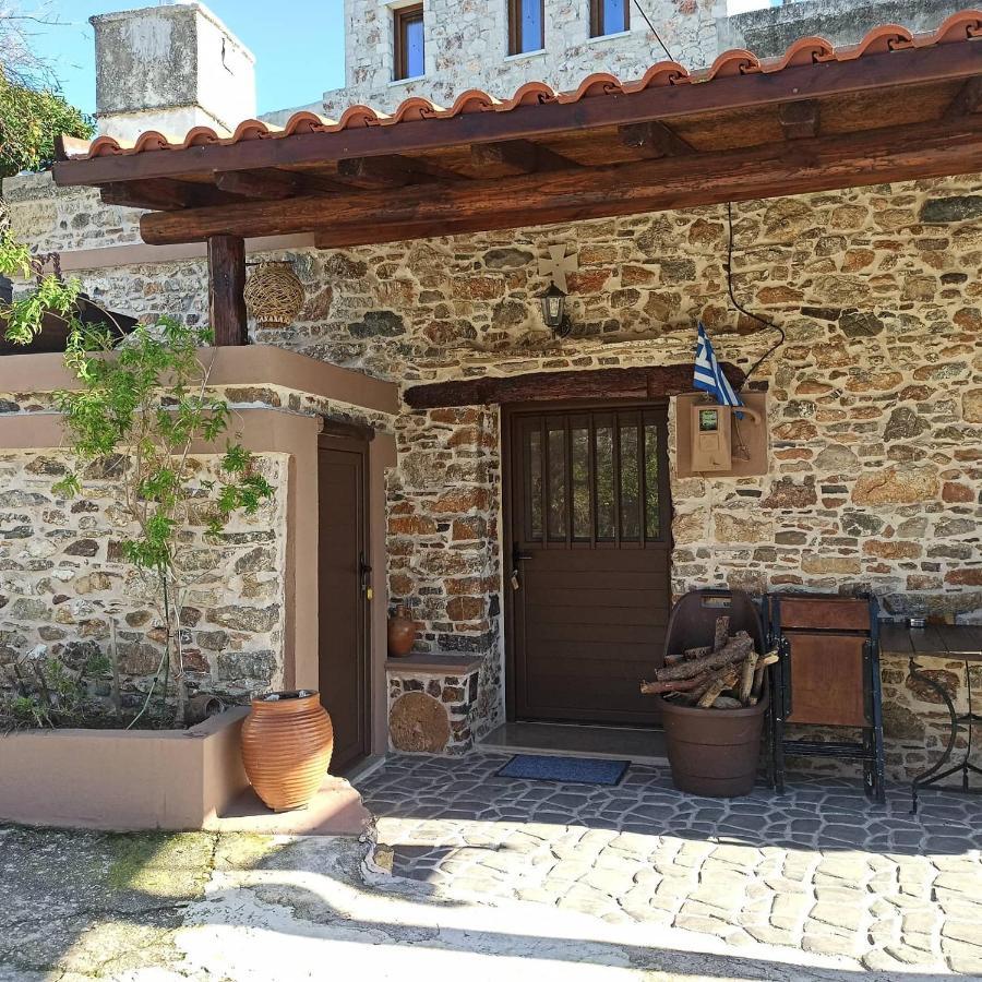 Areti'S Traditional House Apollona Exterior photo