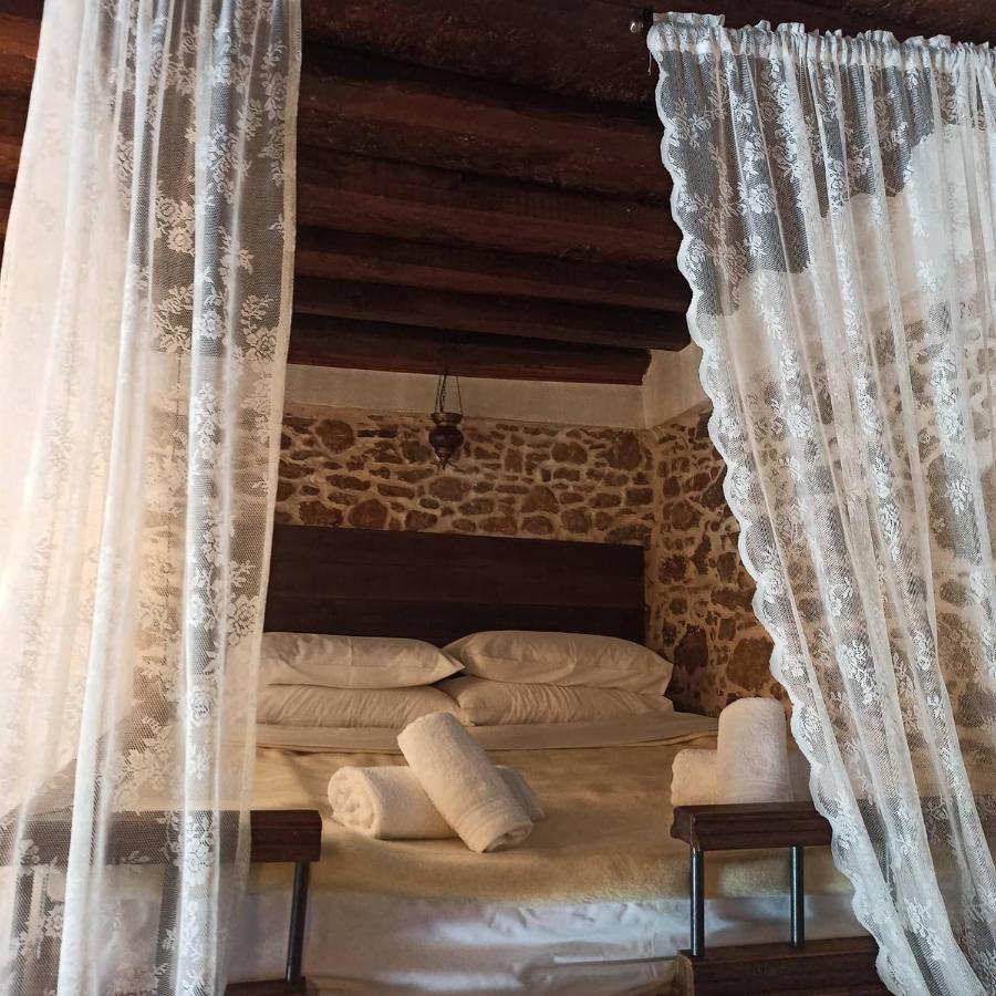 Areti'S Traditional House Apollona Exterior photo