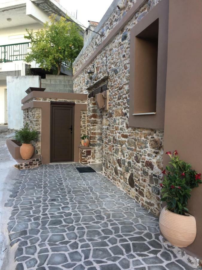 Areti'S Traditional House Apollona Exterior photo