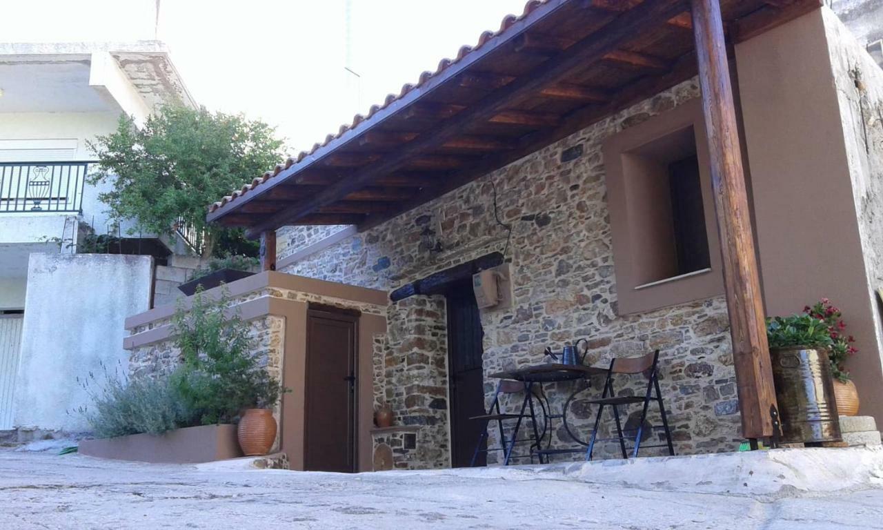 Areti'S Traditional House Apollona Exterior photo